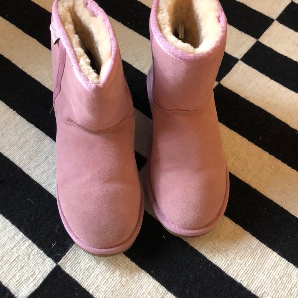 Minnetonka pink Ugg boots sheepskin
